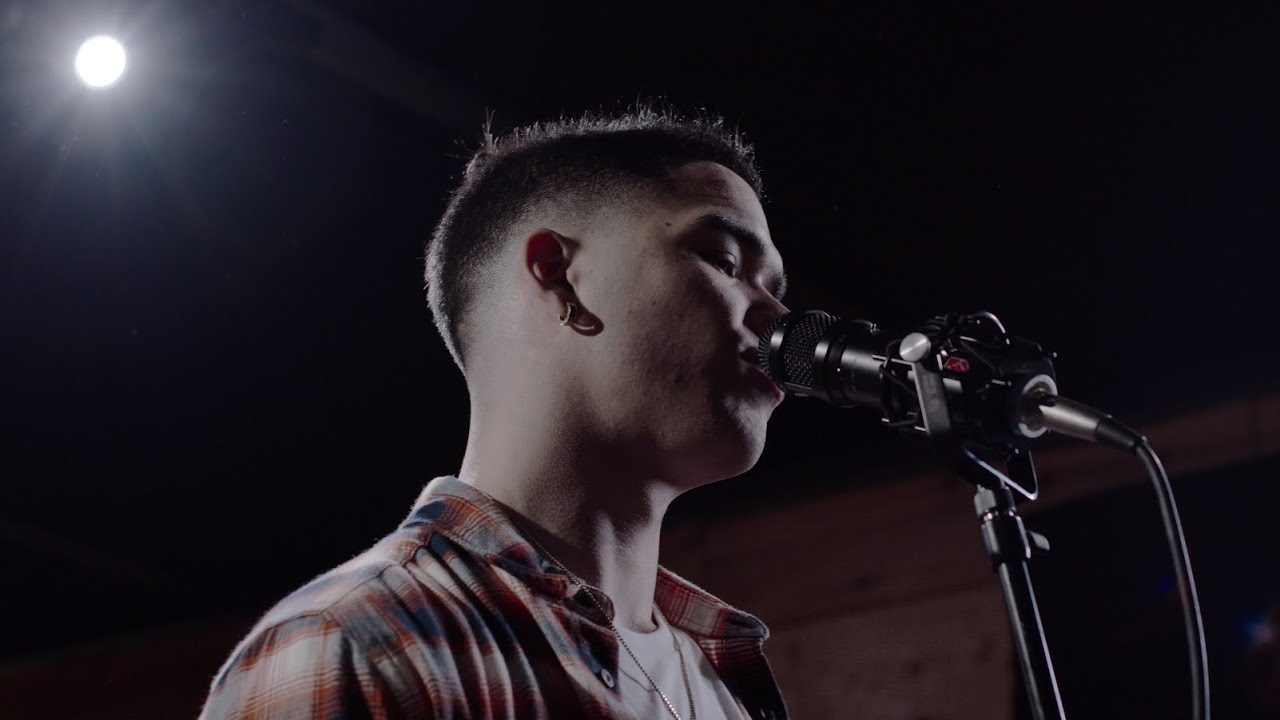 Justin Love - Famous, Runaway & Not Perfect (Live Studio Session)
