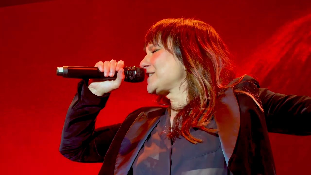 León Benavente (con Eva Amaral) - Estado provisional- Movistar Arena 2926