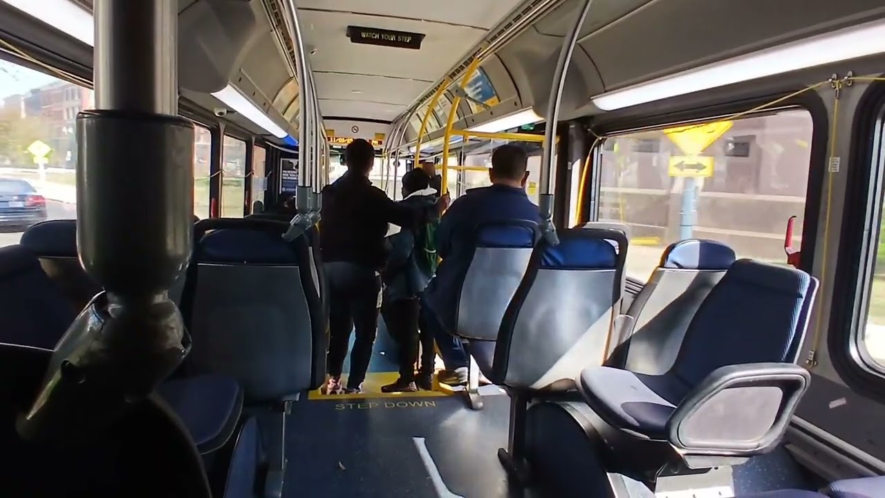 WMATA RIDE ONS ARE BACK!! 2015 XN40 on route C41 to Mt Rainier. #wmata 
