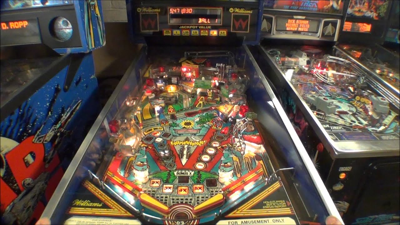 1989 Earthshaker Arcade Pinball Machine