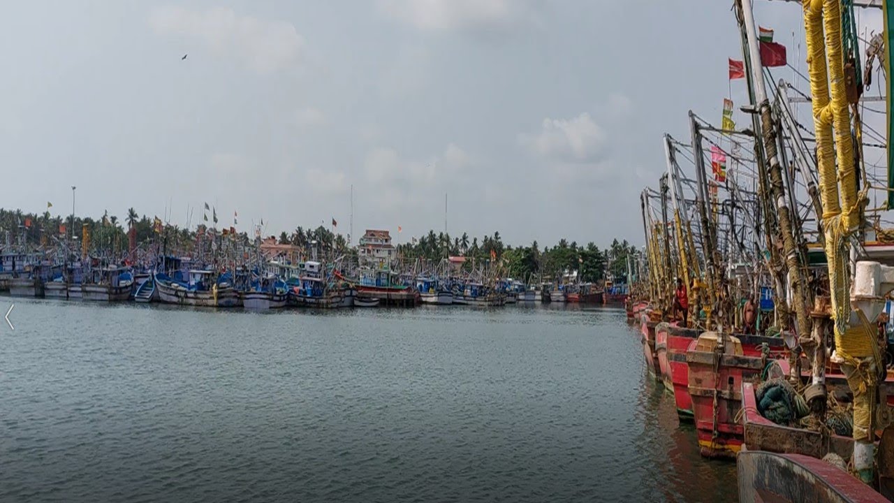Natural Fishing Harbour  Malpe - Udupi | House for more than 1000 fishing boats |