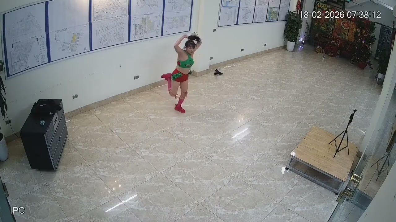 Cơ trưởng Clb Aerobic Bđs An Nhiên khởi động chào đón năm mới Bính Ngọ 2026 bằng 1 bài tập cực cháy!
