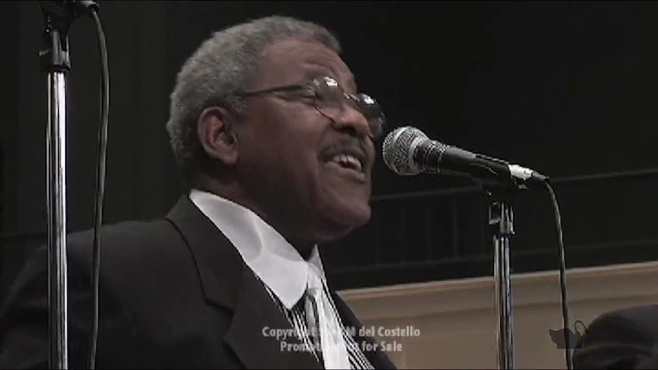 Walking Along--The Solitaires--LIVE---2008