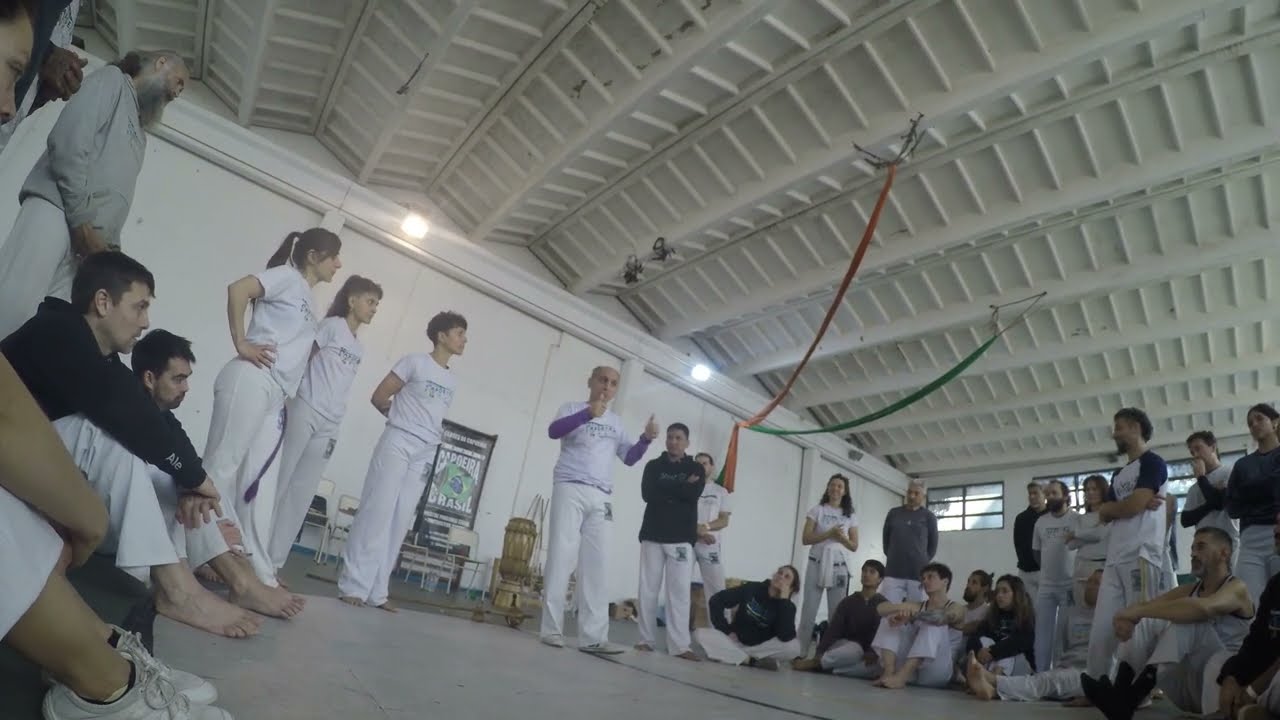 Golpes especiais - Mestre Paulinho Sabia Grupo Capoeira Brasil