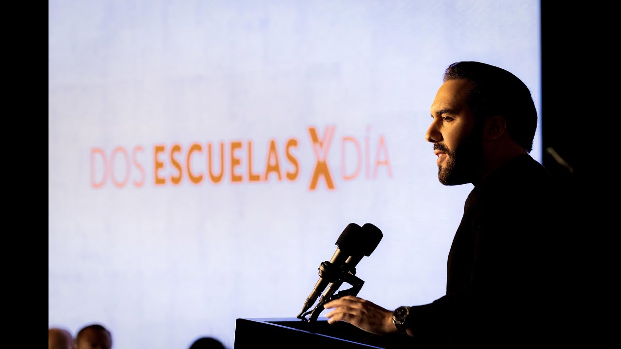 Inauguración de 70 escuelas #DosEscuelasXDía | English Subtitles