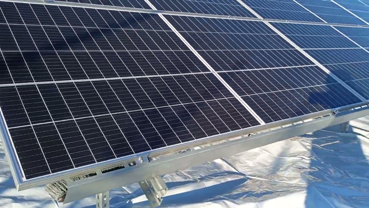 panele bifacial 500kwp, panele fotowoltaiczne, biała folia