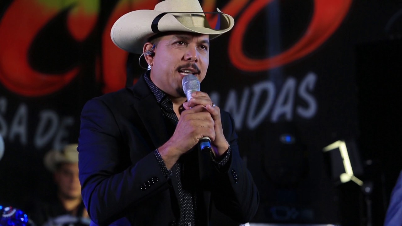 LA LEY DE MICHOACAN - EL COCHO Y EL VALE (EN VIVO)