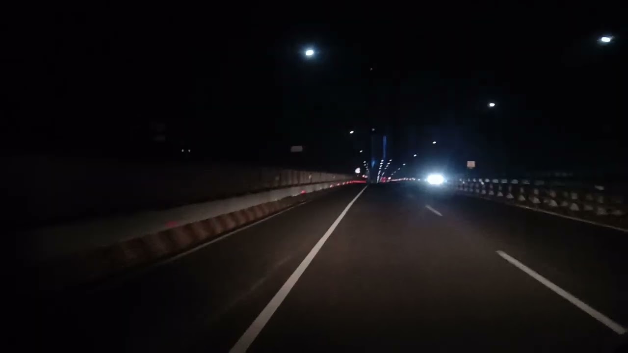 Jembatan Suramadu Malam Hari 