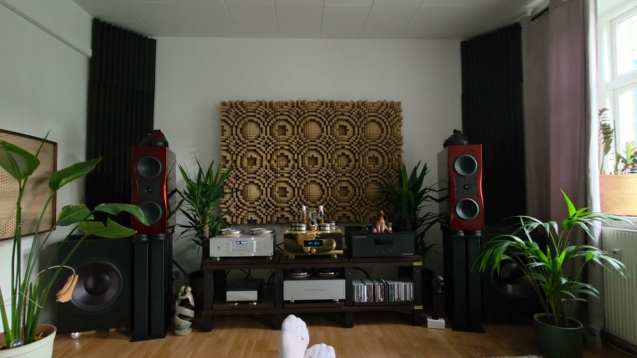 Sveda Audio with LampizatOr Pacific 2, Rockna Wavedream Net, Valvo G2504, Dyrholm Audio 