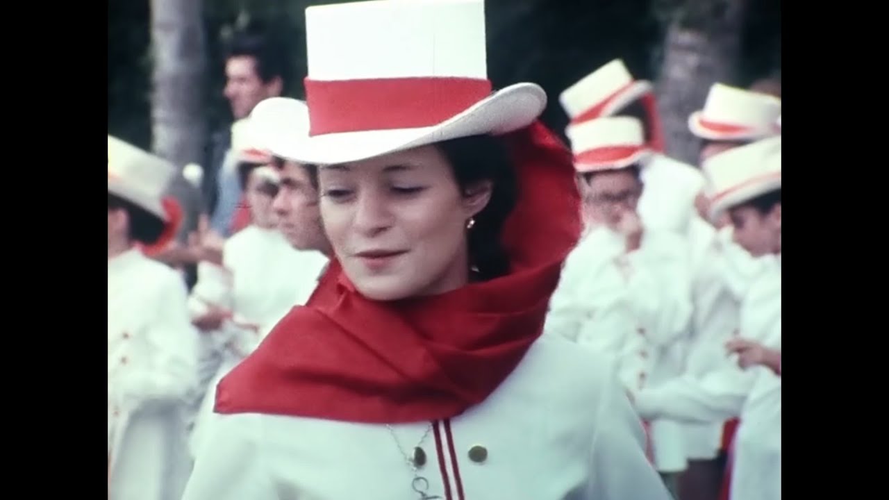 Les Majorettes de St Amant de Boixe en Charente 1975
