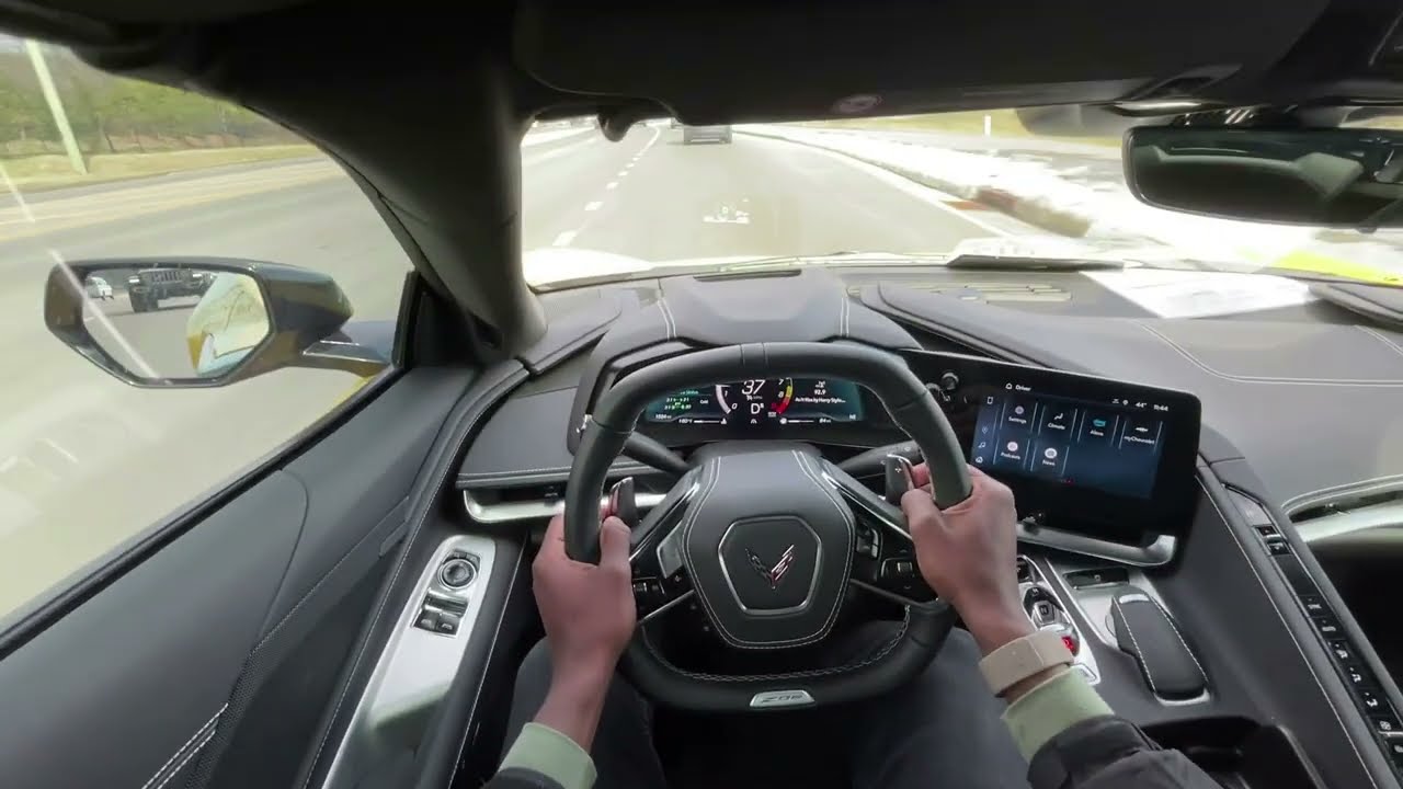 Тест-драйв Corvette Z06 2025 года от первого лица (ускорение, впечатления от вождения)