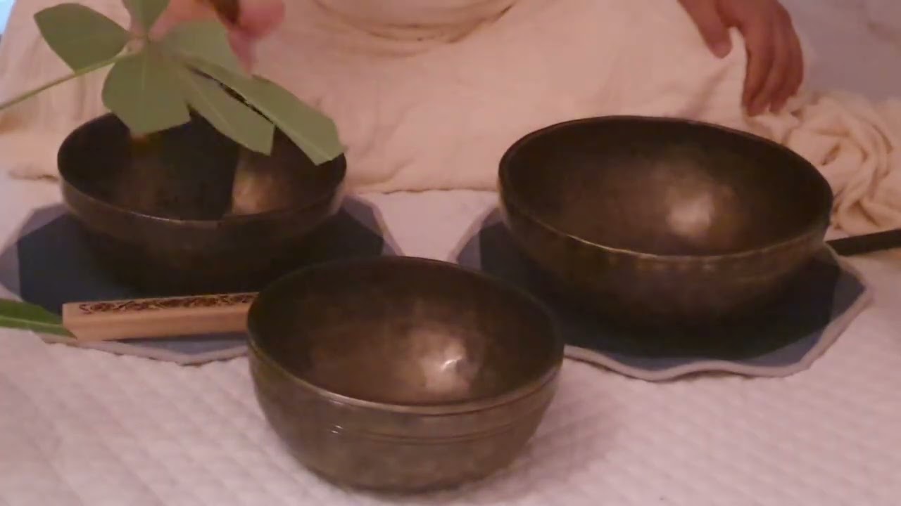 Feel Subtle Body Vibrations Through Breath While Lying Down–Singing Bowl Experience |호흡으로 느끼는 미세떨림명상