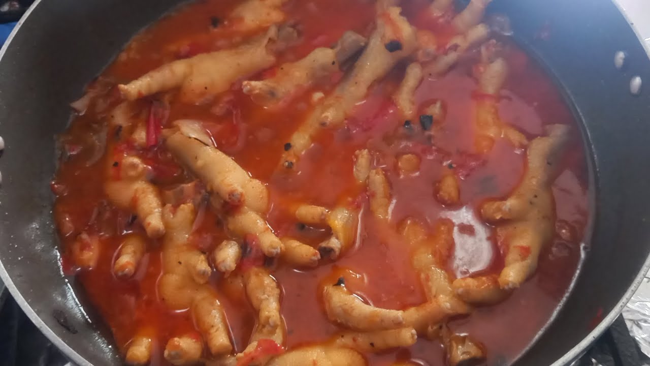 Como hacer Patas de Pollo en salsa de molcajete