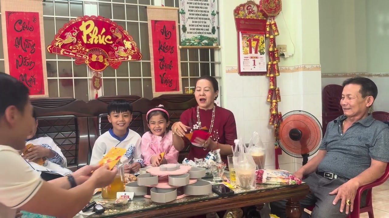 Chúc tết ông bà ngoại 2025