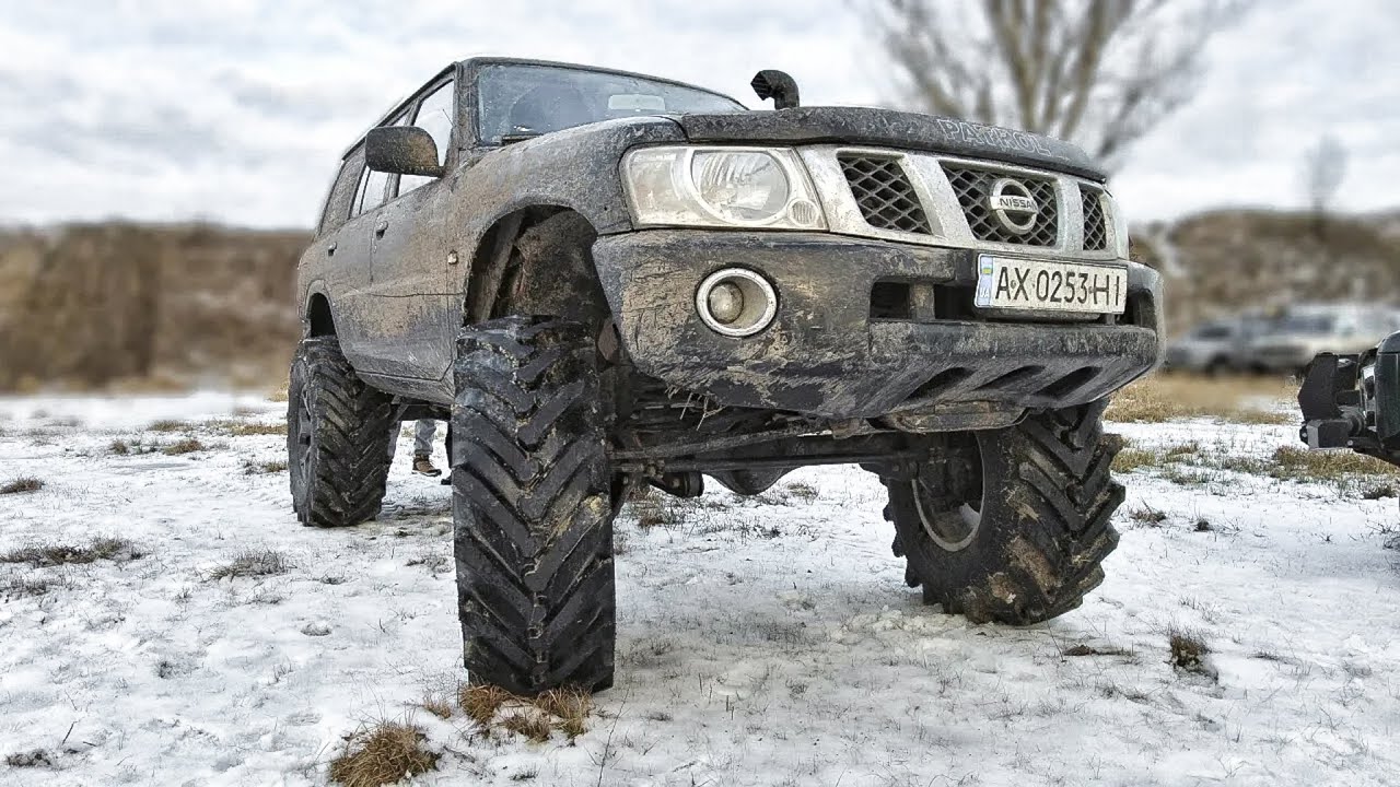 CRAZY NISSAN Patrol vs NIVA [MUD OFF Road]
