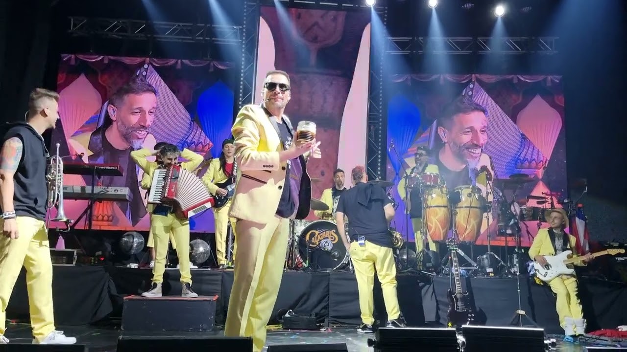 El amor nunca va pasar de moda + La carta Caligaris Chile 2022 teatro Coliseo Raul Sencillez
