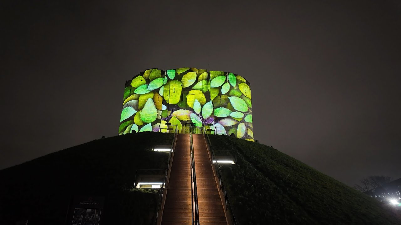 Clifford&rsquo;s Tower, York Illuminated | 4K | *FLASHING IMAGES*