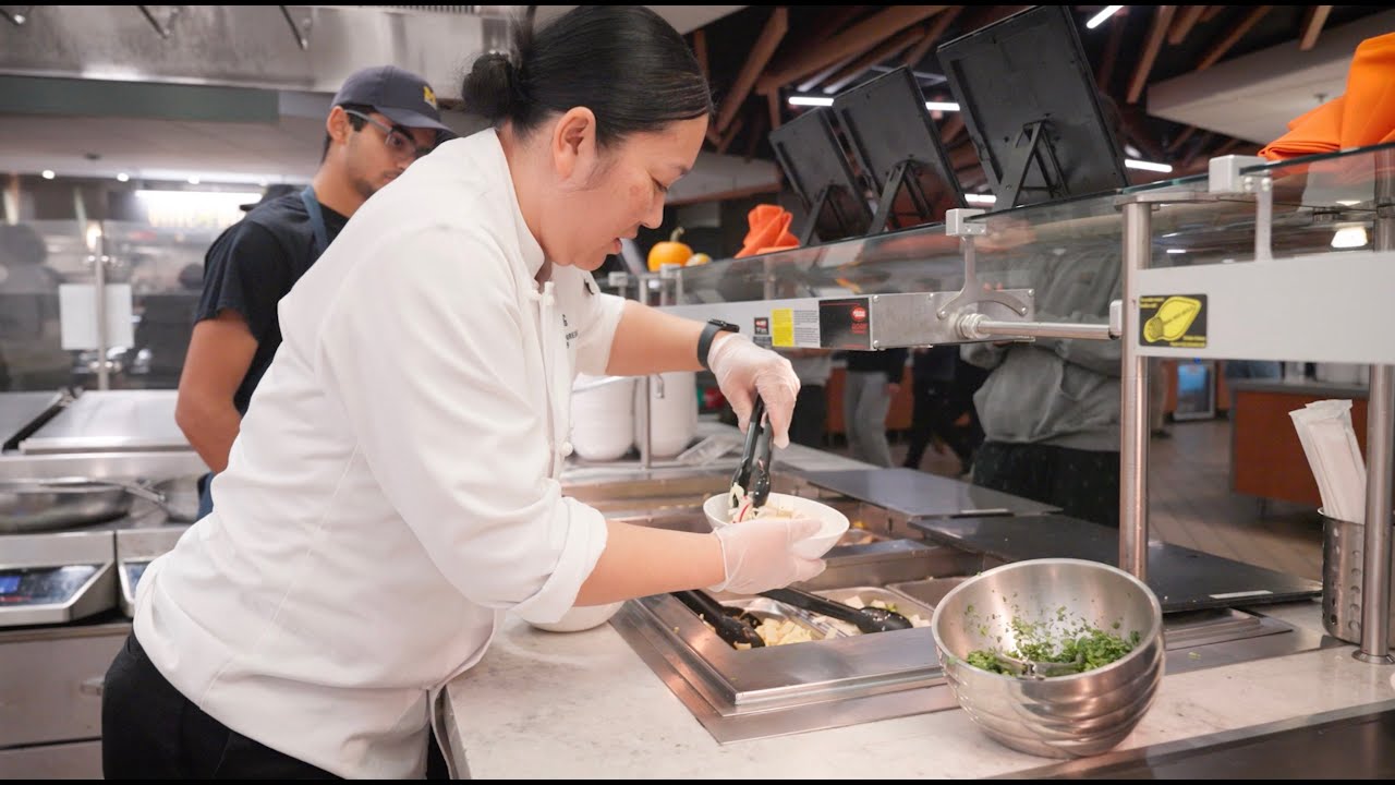 Thanksgiving Dinner Across the University Dining Halls