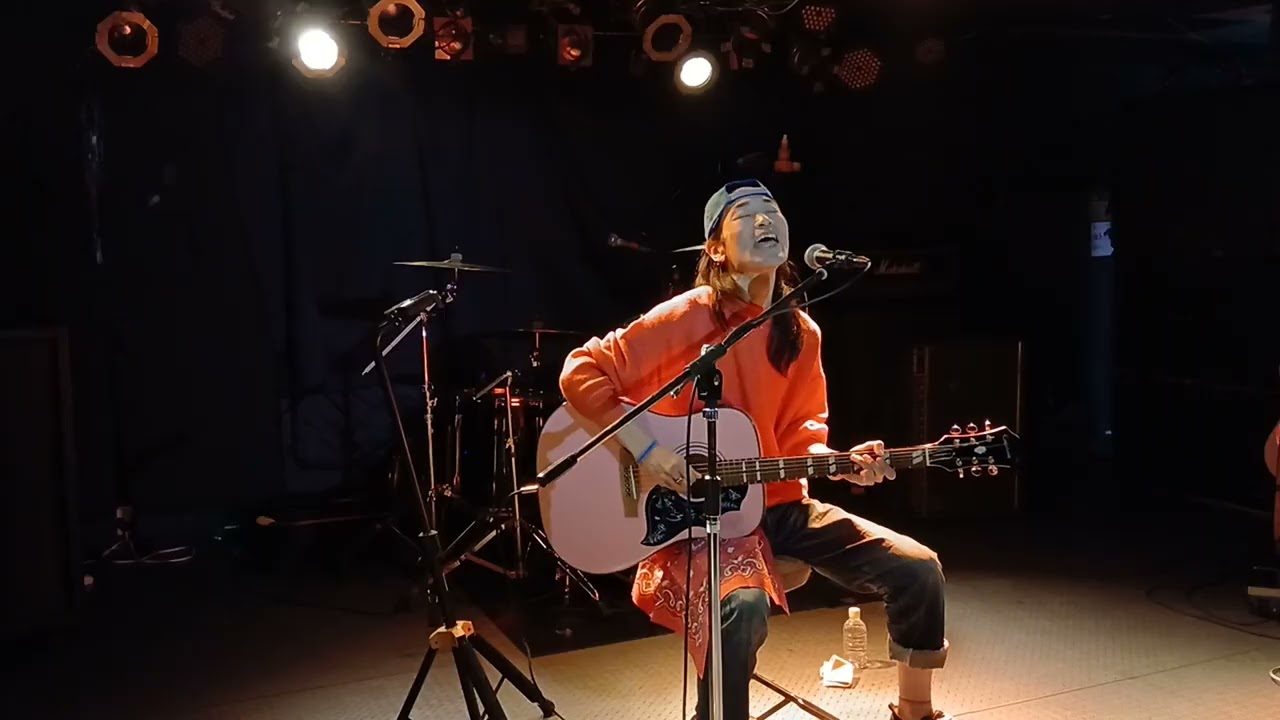 Tomokazy Wayne - Taxis in Line (Live Video)