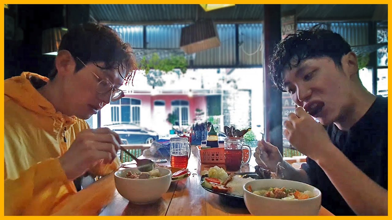 (Orang korea) HUJAN HUJANAN NAIK MOTOR DI DIENG (FT. TELAGA MERDADA)