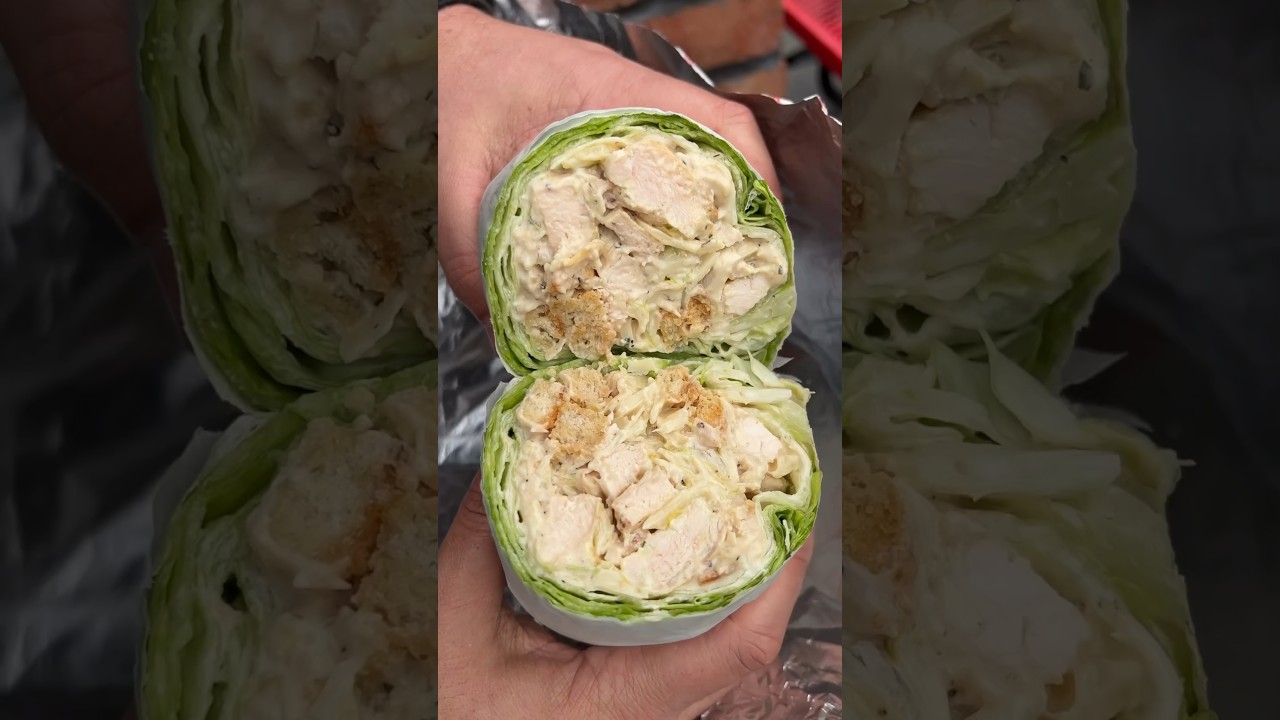 The CHICKEN CAESAR LETTUCE WRAP from Panini Shoppe in Brooklyn! 🥬🍗💦🤤 Yes, PLEASE. 