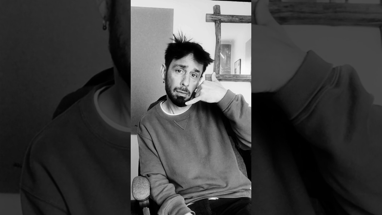 le mec de bref a peur de moi maintenant ... 