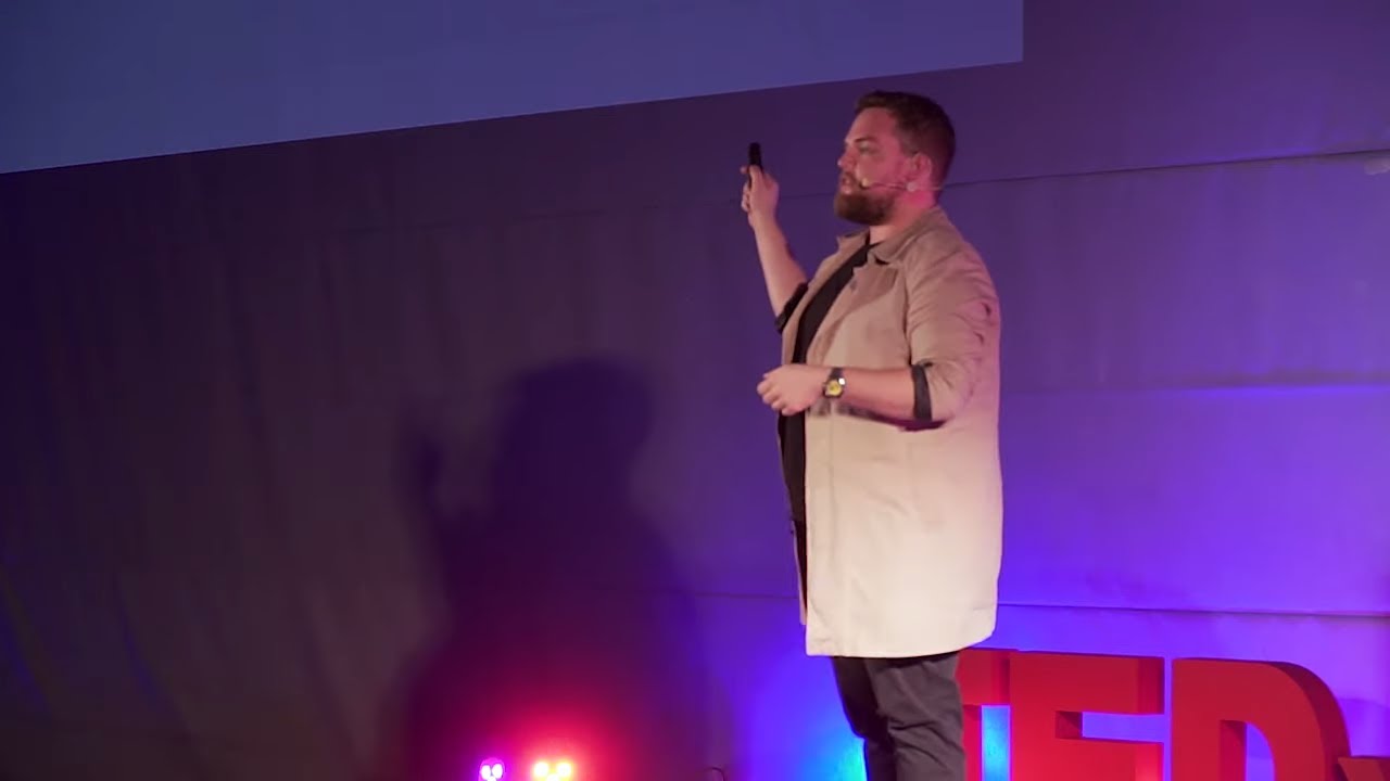 Jak dobrze, że pada - o samostanowieniu szczęścia | Andrzej Tucholski | TEDxRakowicka