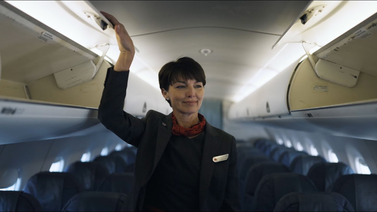 At Jazz, we're more than an airline / Jazz est plus qu&rsquo;un simple transporteur a&eacute;rien