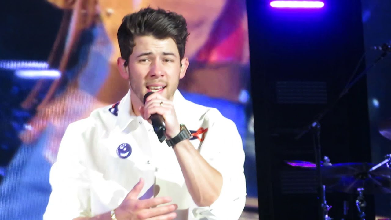 Jonas Brothers - Who’s in Your Head (Live)