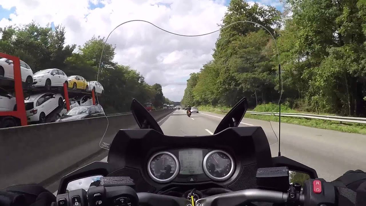 IMPRESSIONS SUR LA TRIUMPH TROPHY