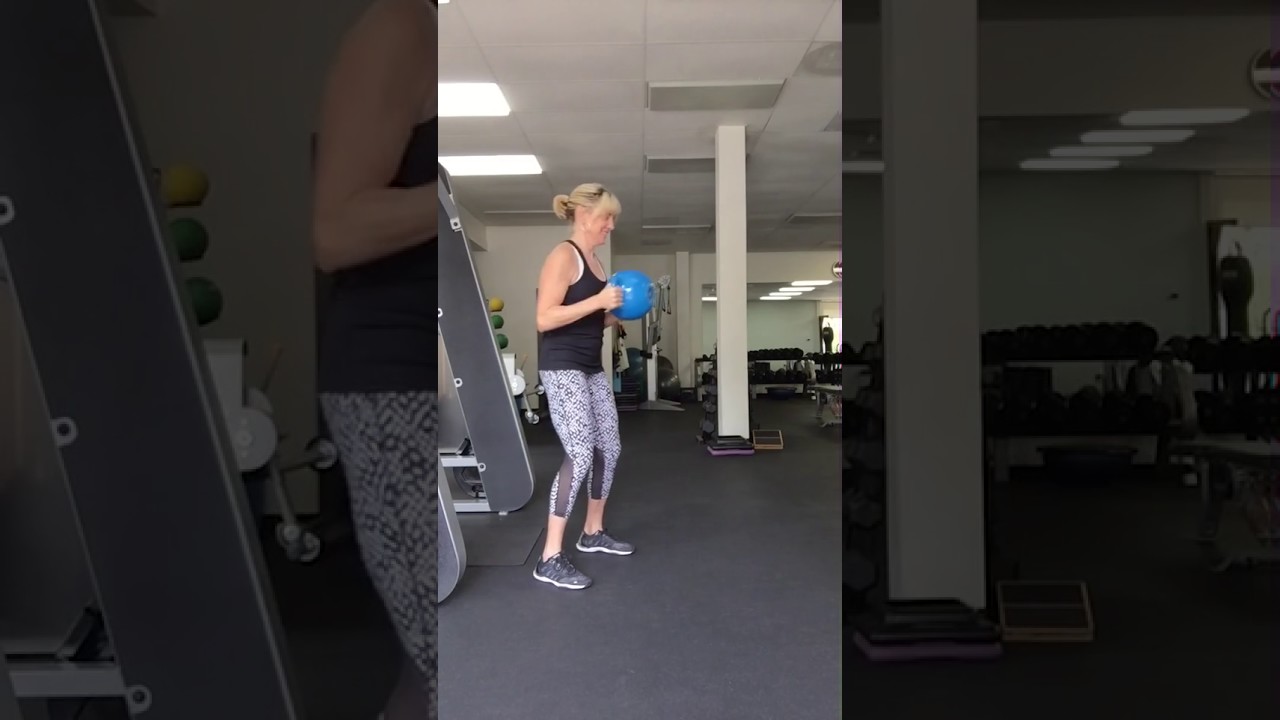 Kamagon: Chest Punch & Pull