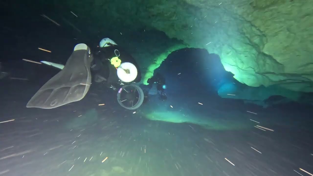 JB4   Ladies Exiting Middle Ground