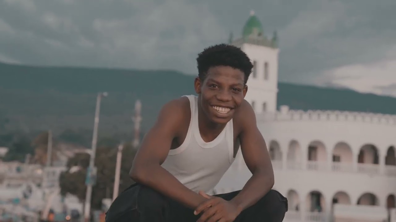 AfroComoCo_-_MHB Le Danseur (Dance Video)