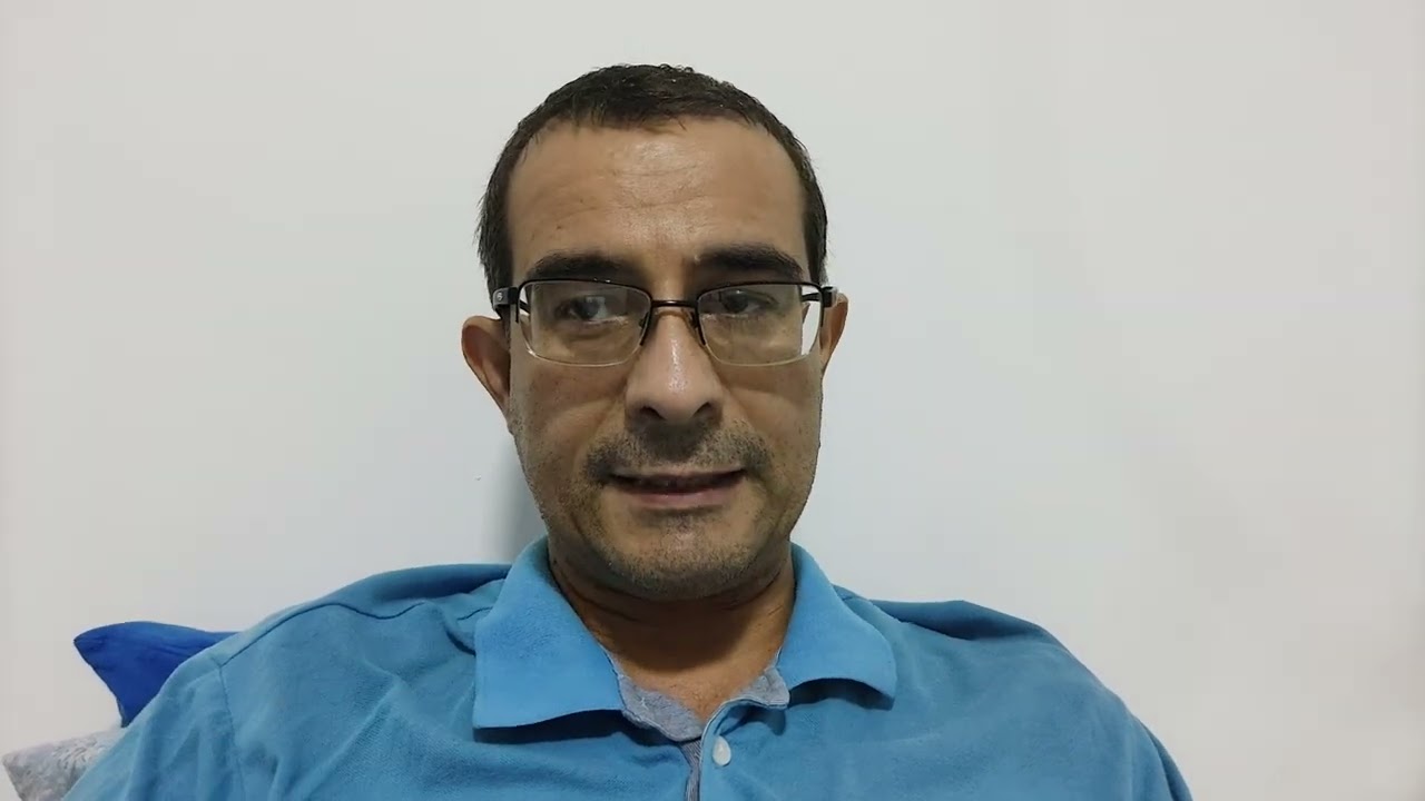 A mulher virtuosa &eacute; a coroa do marido, a que o envergonha &eacute; como podrid&atilde;o nos seus ossos. Prov. 12:4