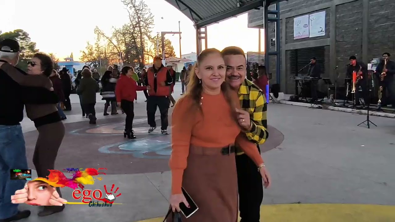 Empieza el bailongo con el grupo musical Dos tres parque Urueta de chihuahua 