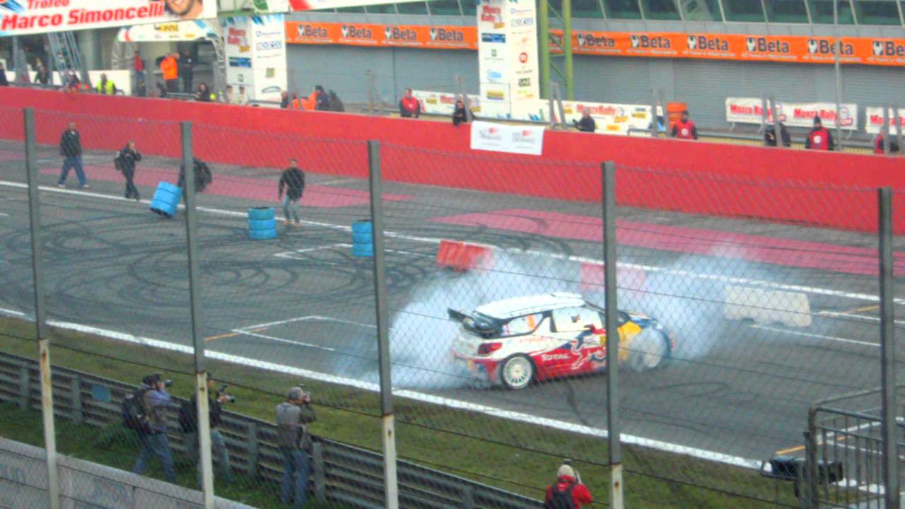 Monza Rally Show 2011 - Master's show Loeb vs Rossi