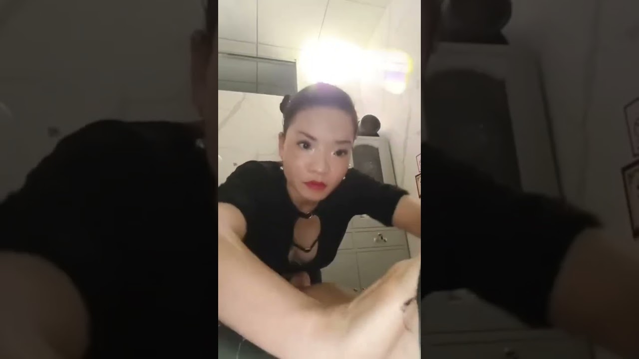 mùng 8 tết ban ngày ko mở cửa nhưng ban đêm thì mở jo đã qua tết rồi nhanh quá. 