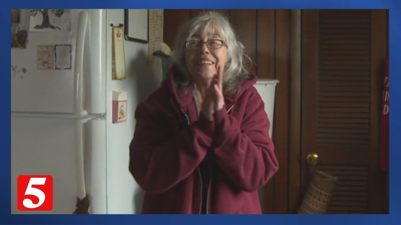 Watch the moment this Nashville neighbor gets her power turned back on