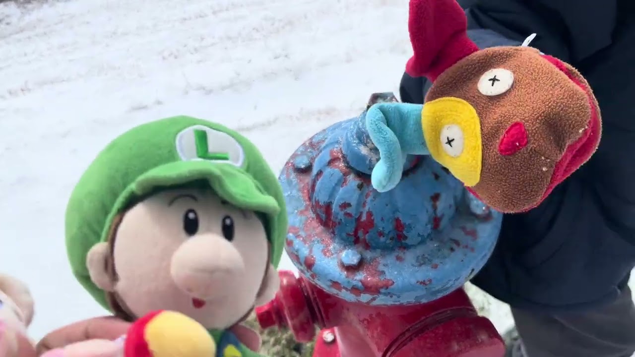 Plushy Universe Short: Snow!