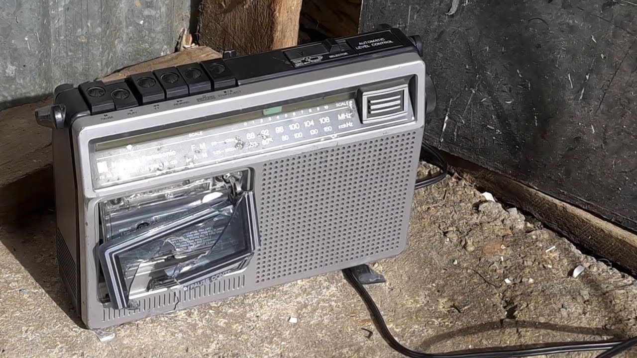 Smash Vintage National Panasonic Cassette Player Radio