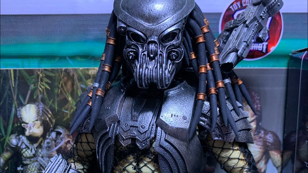HOT TOYS (2): Celtic Predator 1/6th Scale Collection Figure