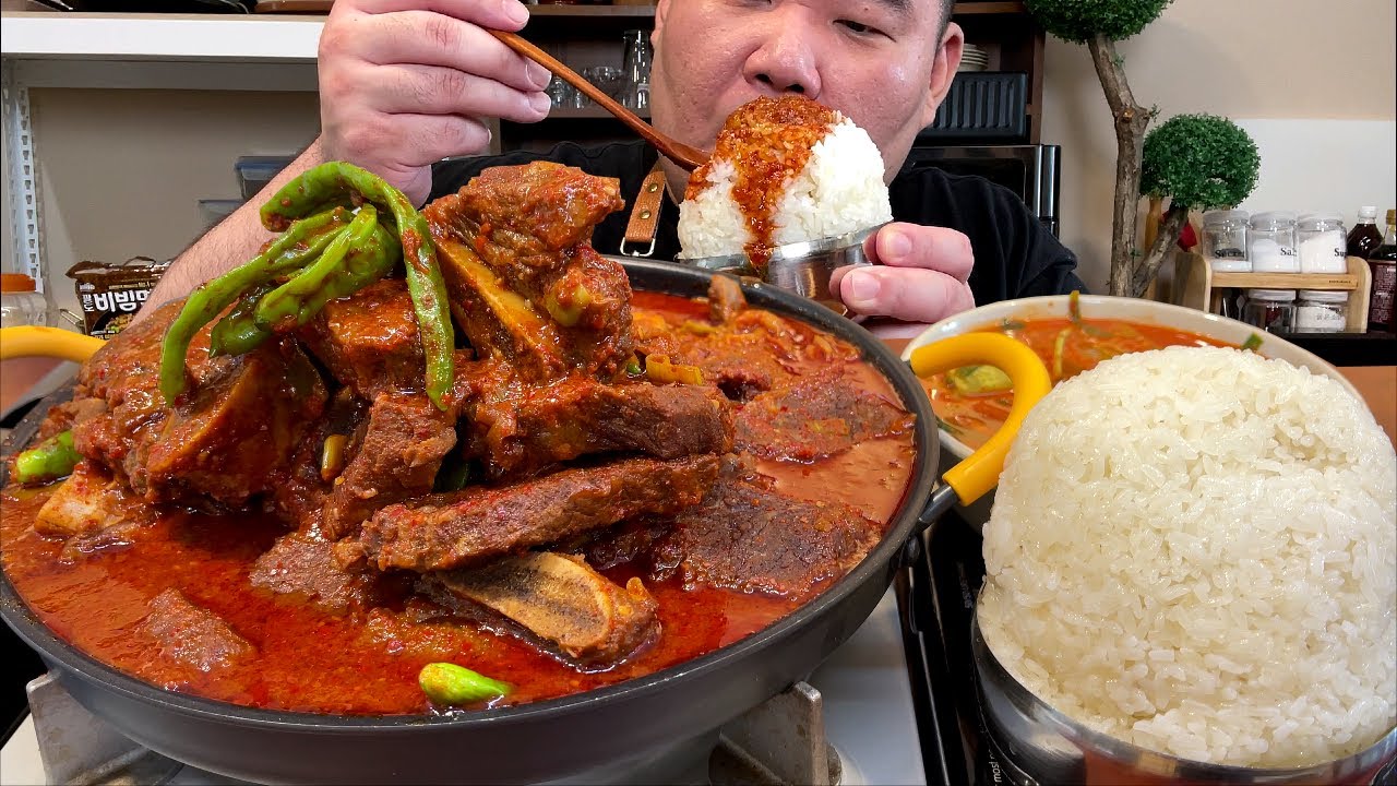 땡초가루 듬뿍넣은 매운 국물갈비찜 으로 명절내 먹은 기름기 쫘~악 내렸습니다 MUKBANG