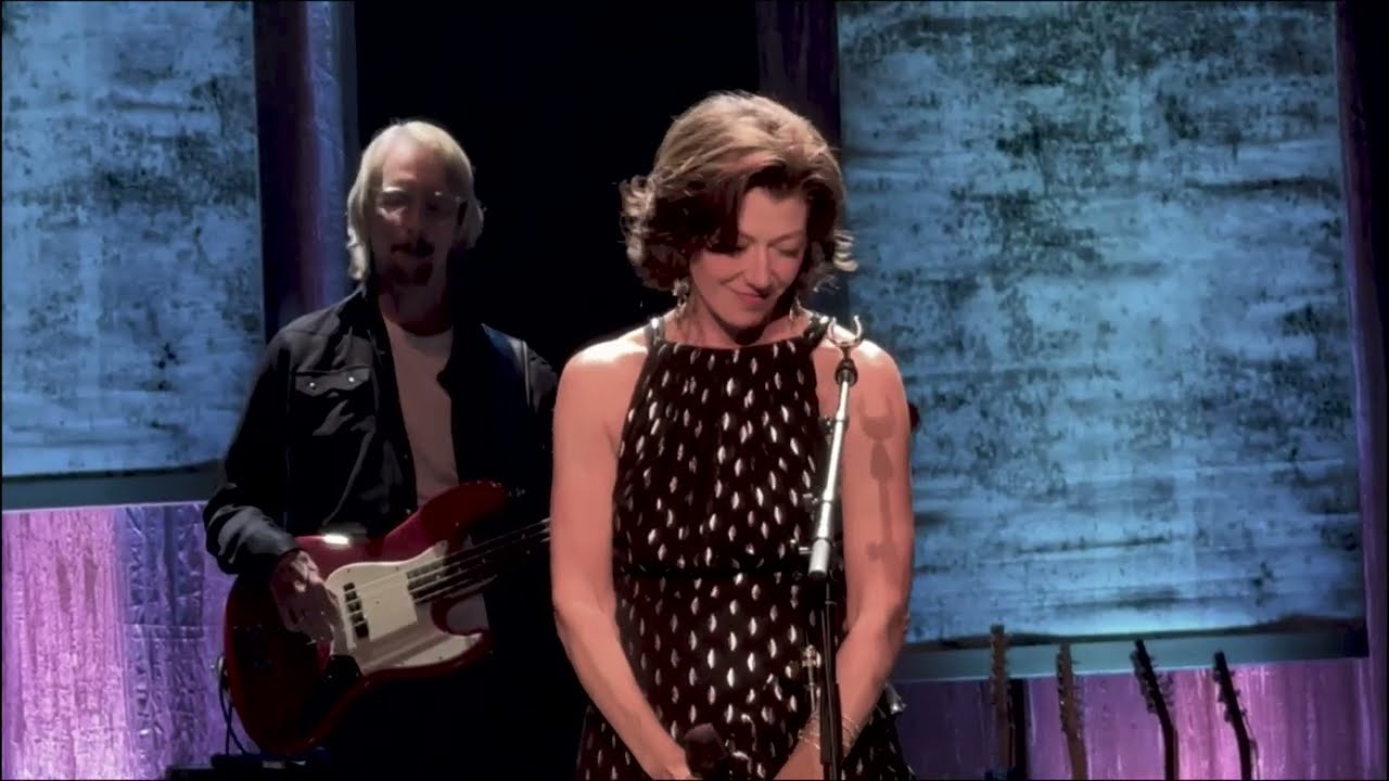 AMY GRANT - The Me That Remains - *NEW* unreleased song  [9-11-2025]