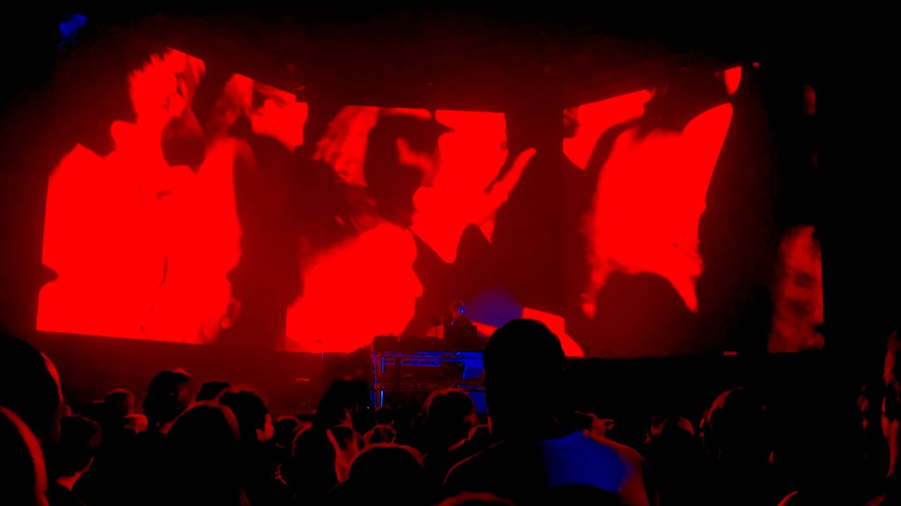 Jamie xx: Four Tet | Into Dust (Still Falling) [Mazzy Star] - Park Avenue Armory, NYC 1/9/2025