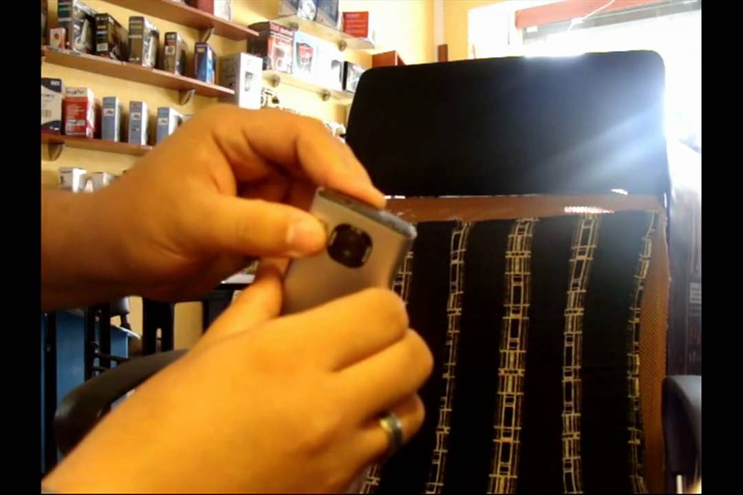 Nokia 6700 slide How to remove the back cover