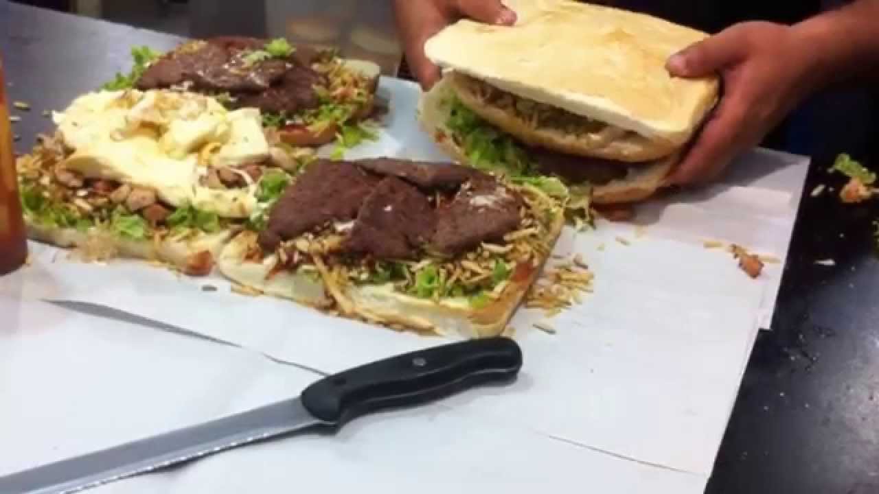 Venezuela's Biggest Hamburger / Hamburguesa Más Grande de Venezuela
