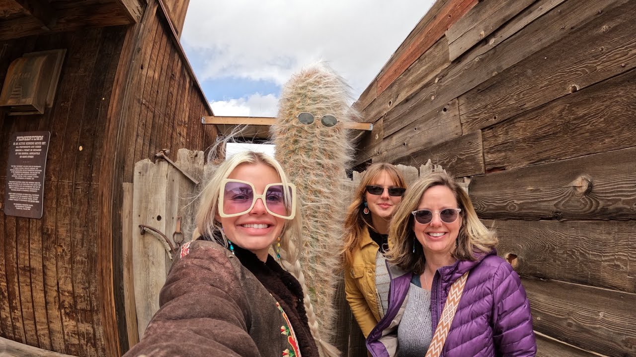 GIRLS WEEKEND IN JOSHUA TREE