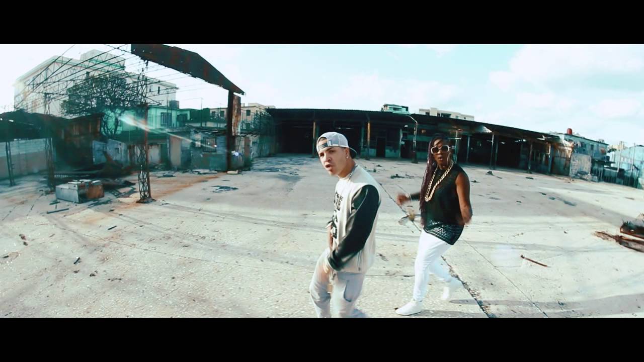 La Fiskal Ft Yomil (Los 4). T&uacute; Malet&iacute;n