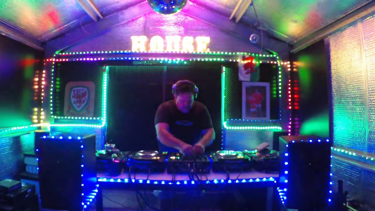 House Set 30th December 2025      mixedbyhowie