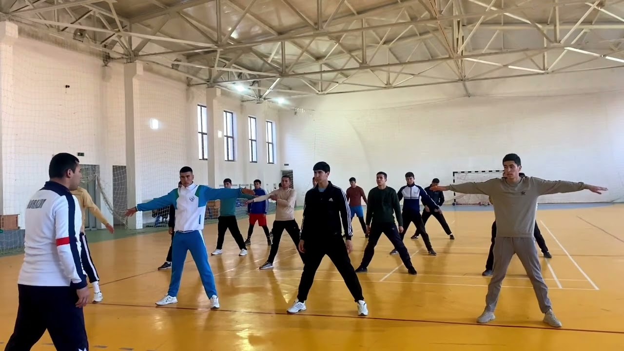 Gandbol o'yinida hujum va himoya texnikasini takomillashtirishni o'rgatish